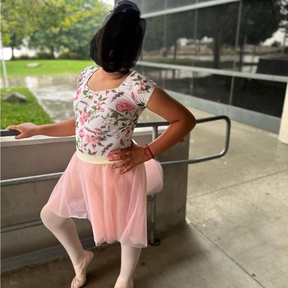 XL Girls ballet Dress worn once! Like new - Picture 2 of 4